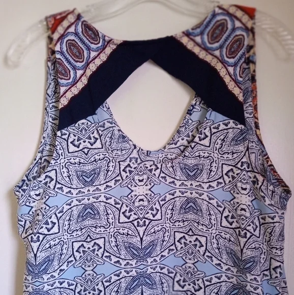 One Clothing mini shift dress with back cutout size medium EUC - Picture 6 of 7